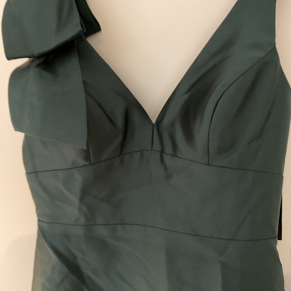 ALFRED SUNG V Neck/Back Trumpet Satin Shoulder Bow Evergreen Maxi Dress NWT 8 - Picture 6 of 10
